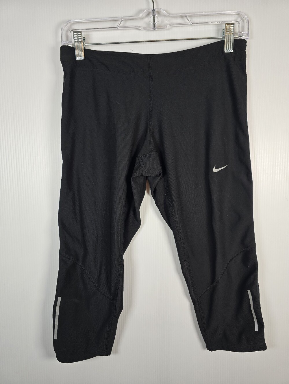 NIKE Women's Dri-Fit Tech Black Cropped Running Yoga Pants  Size M Activewear